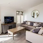 High Oaks Grange - Contemporary