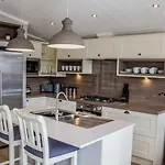 High Oaks Grange - Contemporary Chalet