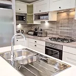 High Oaks Grange - Contemporary * Pickering