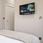 High Oaks Grange - Contemporary Chalet Pickering