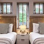 High Oaks Grange - Contemporary Chalet *