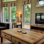 High Oaks Grange - Contemporary *