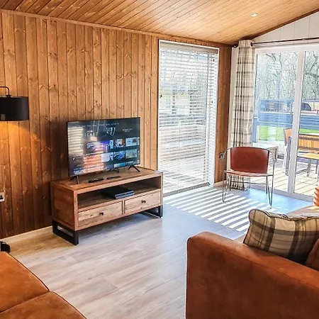 High Oaks Grange - Contemporary *