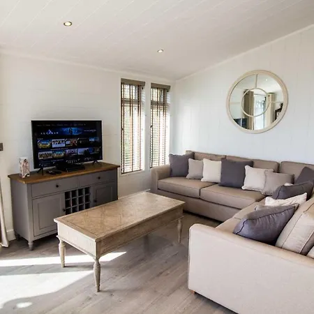 High Oaks Grange - Contemporary