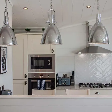 Chalet High Oaks Grange - Contemporary Pickering