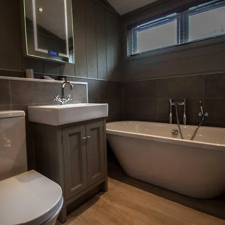 High Oaks Grange - Contemporary Chalet Pickering