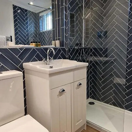 Chalé High Oaks Grange - Contemporary Pickering