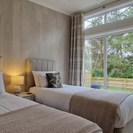 High Oaks Grange - Contemporary Chalet Pickering