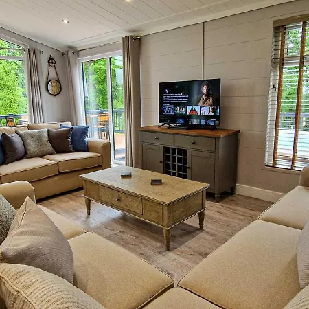 Chalet High Oaks Grange - Contemporary Pickering