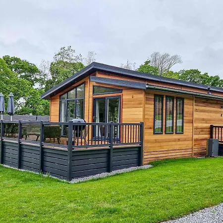 High Oaks Grange - Contemporary *