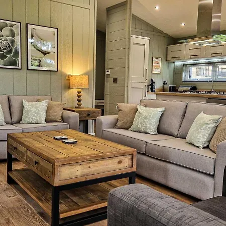 Alpstuga High Oaks Grange - Contemporary Pickering