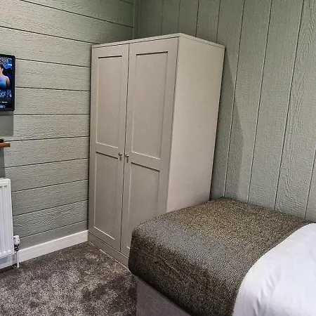 High Oaks Grange - Contemporary Chalet