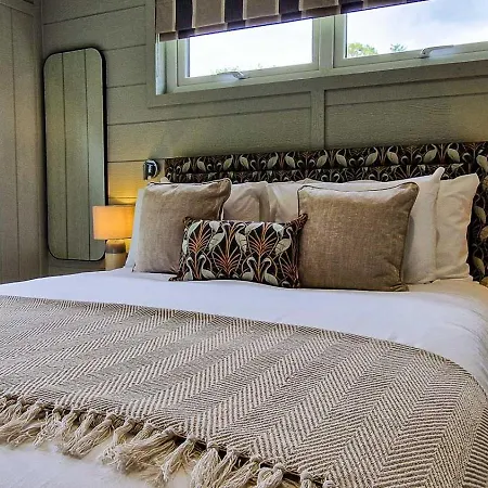 Alpstuga High Oaks Grange - Contemporary