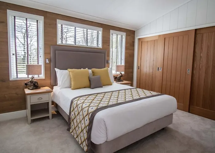 High Oaks Grange - Contemporary *